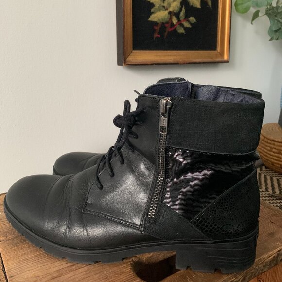 Dorking by Fluchos | Size 40 EU Women's Leather ankle boot Spanish - Picture 2 of 9